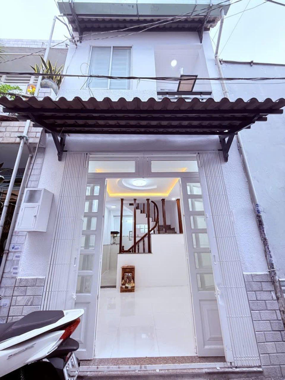 Nhà 2 tầng sàn 40m2, Vuông – Nguyễn Văn Khối QV - Ảnh chính